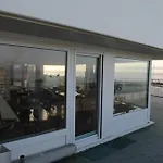 Hanseatic 206